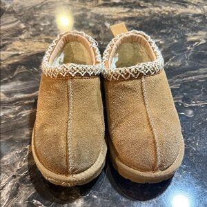 Tullabee Cozy Tan Kids Shoes